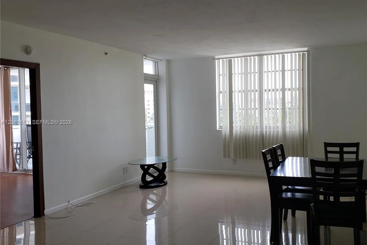 3001 S Ocean Dr #527, Hollywood: photo 1 of 24