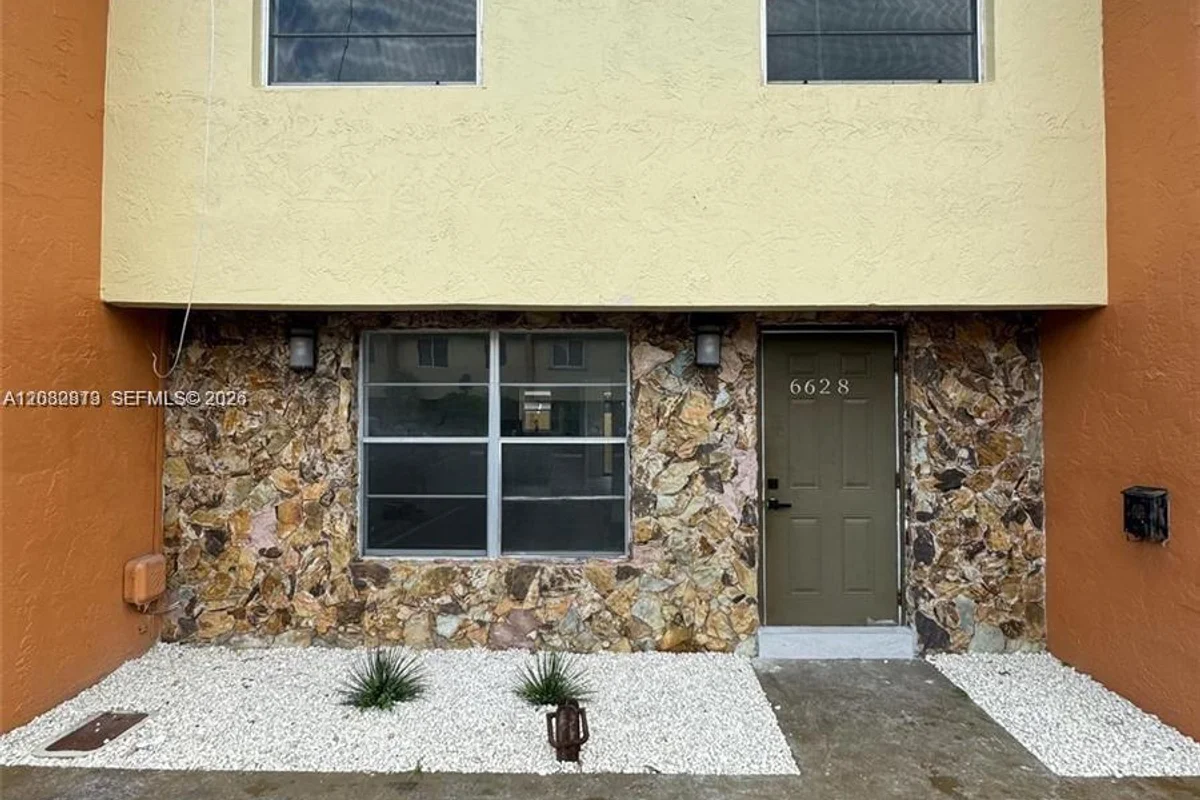 6628 SW 41st St, Davie: photo 1 of 39