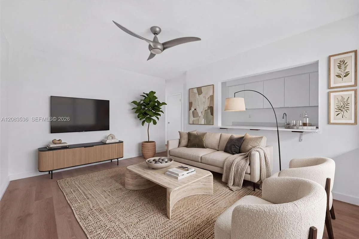 60 NW 79th St #22, Miami: photo 1 of 28