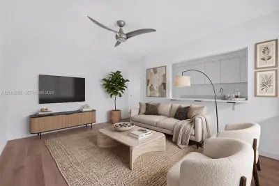 60 NW 79th St #22, Miami: photo 1 of 28