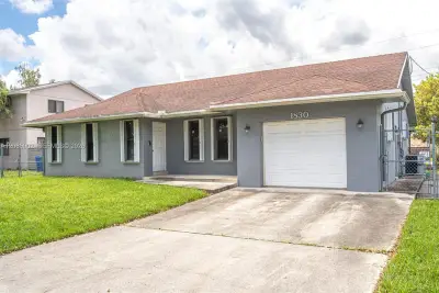 1830 SW 96th Ave, Miramar: photo 1 of 34