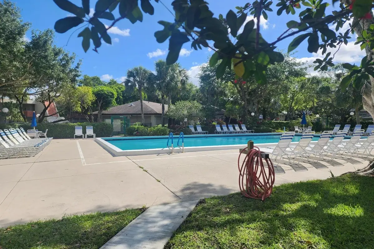 805 Cypress Blvd #109, Pompano Beach: photo 1 of 30