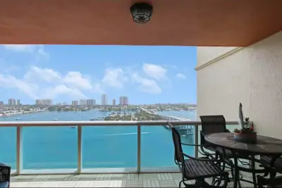 2640 Lake Shore Dr #2311, Riviera Beach: photo 1 of 20