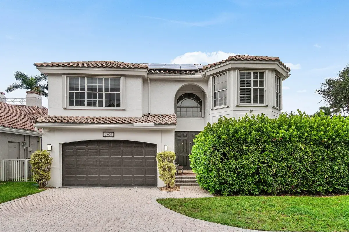 5705 NW 42nd Ct, Boca Raton: photo 1 of 35