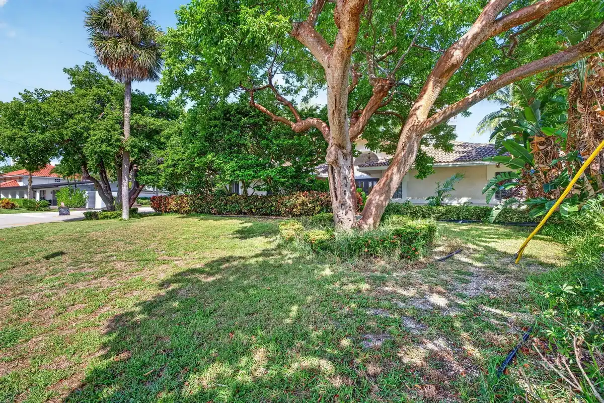 1920 E Terra Mar Dr, Lauderdale-by-the-Sea: photo 1 of 93