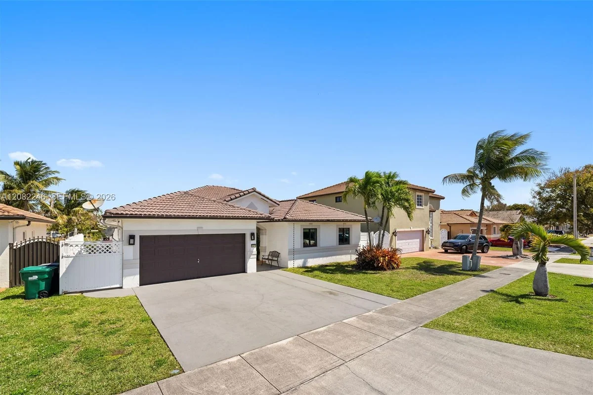 15979 SW 53rd Ter, Miami: photo 1 of 42