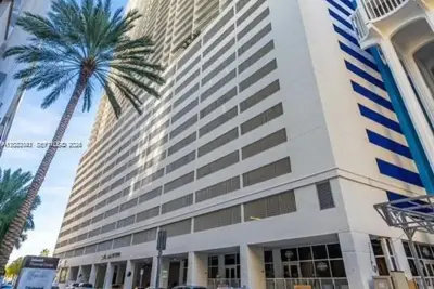 1200 Brickell Bay Dr #3206, Miami: photo 1 of 29