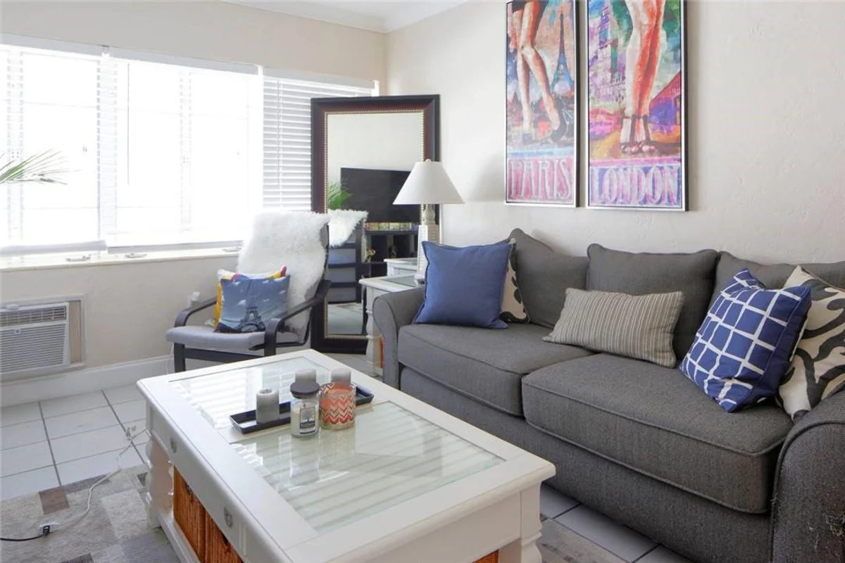 840 80th St #7, Miami Beach: photo 1 of 11