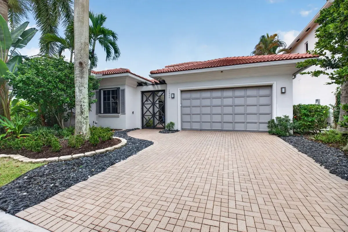 17944 Villa Club Way, Boca Raton: photo 1 of 101