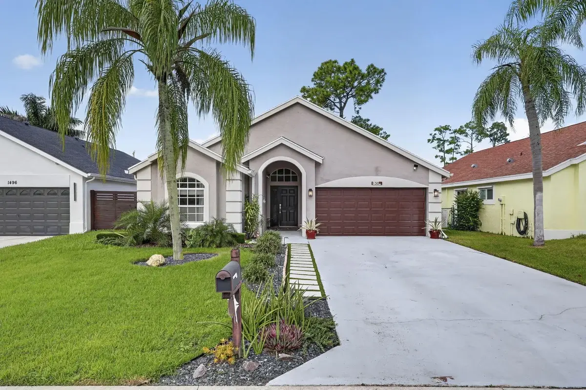 1504 Lake Breeze Dr, Wellington: photo 1 of 48