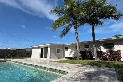 16 Ridgewood Cir, Tequesta: photo 1 of 25