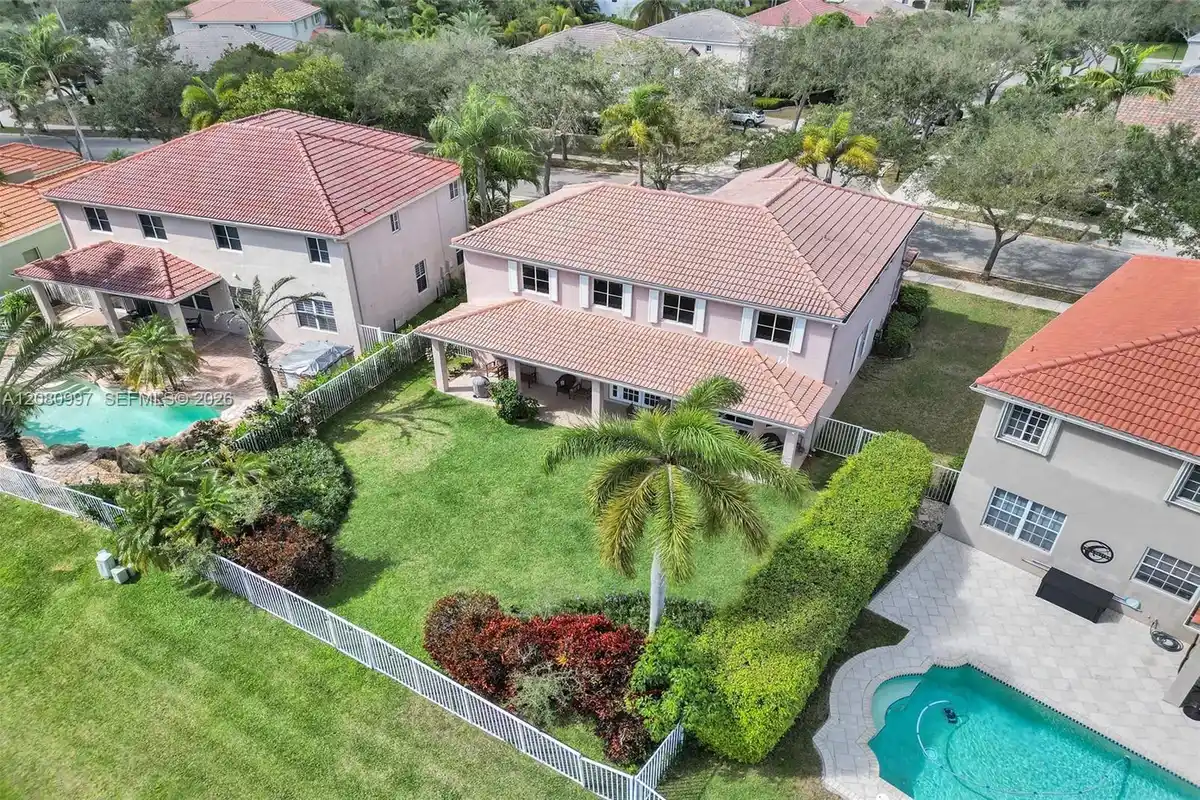 3892 Falcon Ridge Cir, Weston: photo 1 of 44