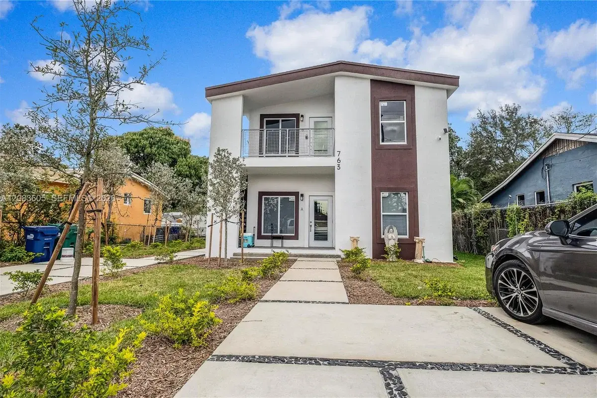 763 NW 80th St #B, Miami: photo 1 of 21