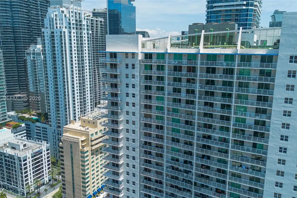 1200 Brickell Bay Dr #4121, Miami: photo 1 of 28