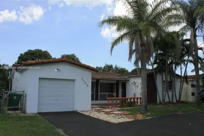 3309 Acapulco Dr, Miramar: photo 1 of 26