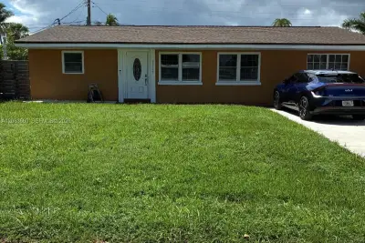 2917 NE 13th Ave, Pompano Beach: photo 1 of 24