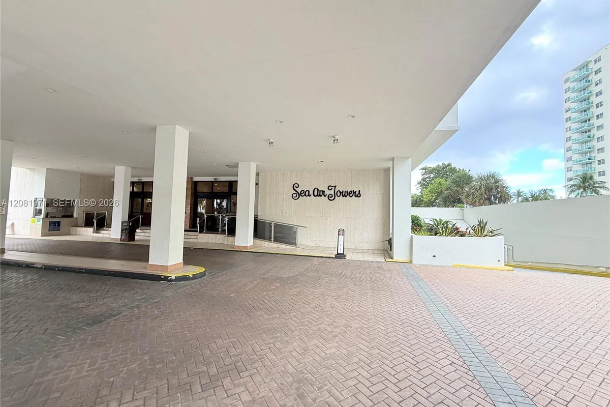 3725 S Ocean Dr #423, Hollywood: photo 1 of 42