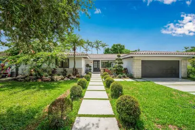 430 Miller Rd, Coral Gables: photo 1 of 89