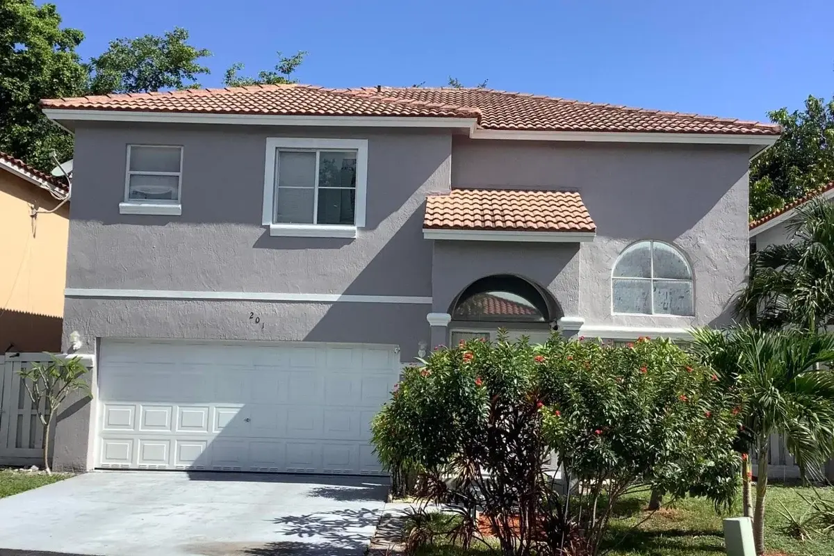 201 SW 98th Ter, Pembroke Pines: photo 1 of 26