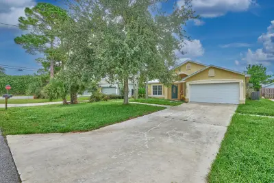 6022 Lauderdale St, Jupiter: photo 1 of 40