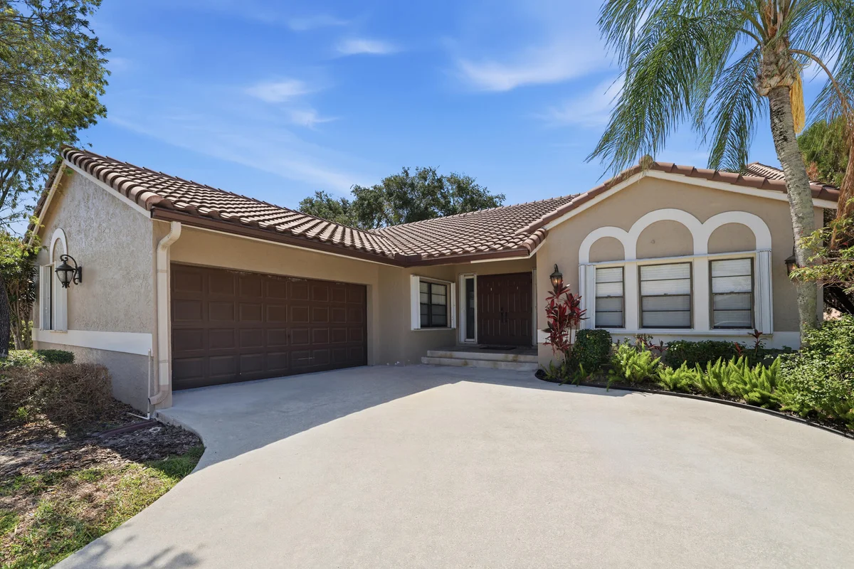 8555 Eagle Run Dr, Boca Raton: photo 1 of 22