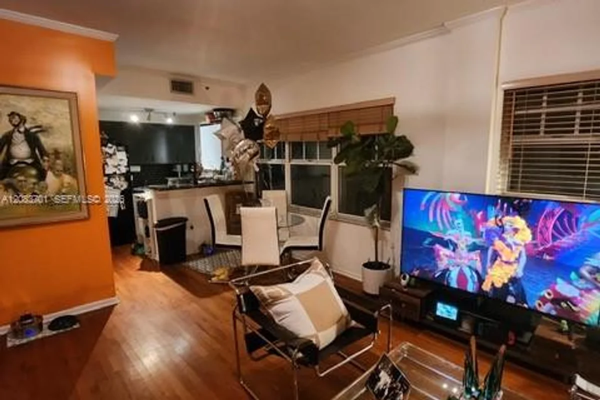 1255 Pennsylvania Ave #213, Miami Beach: photo 1 of 6