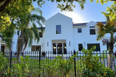 5455 SW 60th Ct, Miami: photo 1 of 5