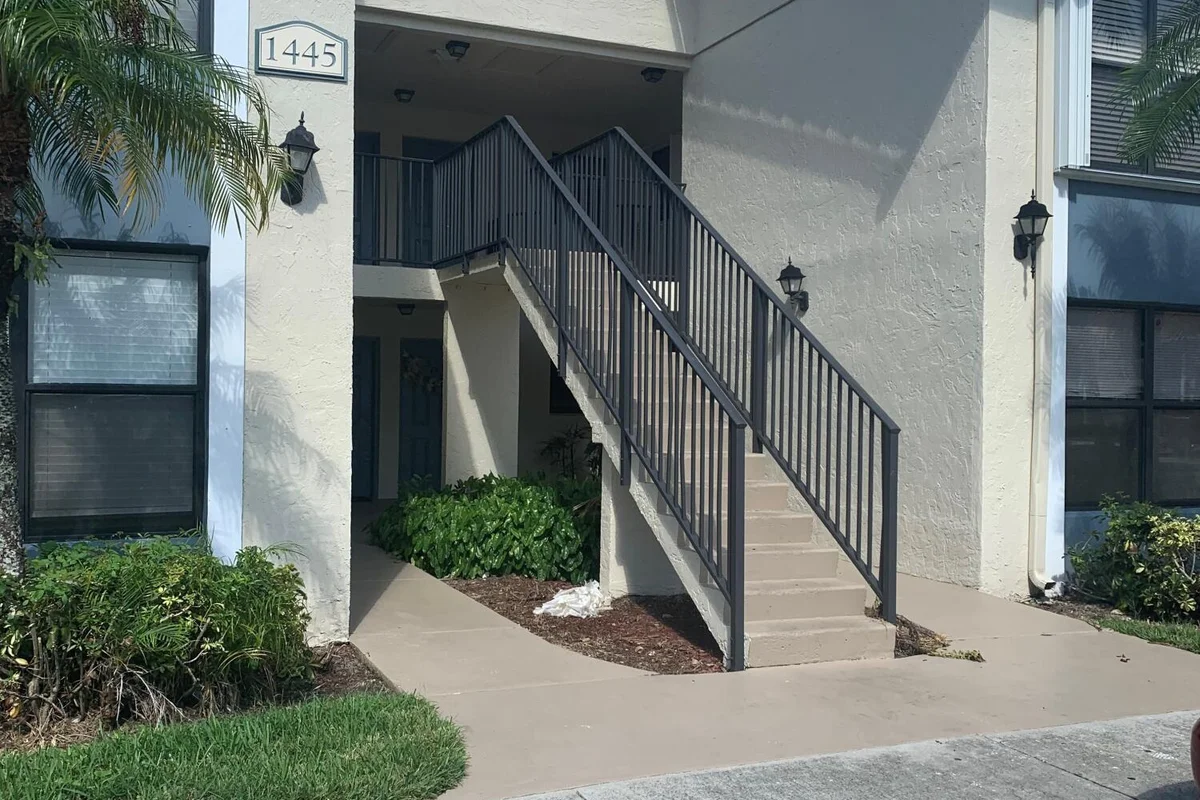 1445 Lake Crystal Dr #H, West Palm Beach: photo 1 of 13