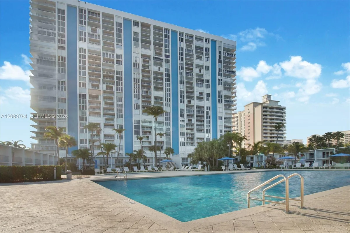 881 Ocean Dr #25E, Key Biscayne: photo 1 of 37