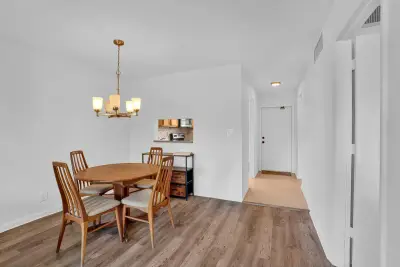 8400 Lagos De Campo Blvd #305, Tamarac: photo 1 of 23