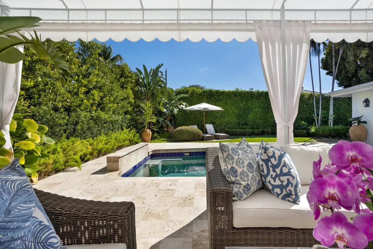 265 Sandpiper Dr, Palm Beach: photo 1 of 24