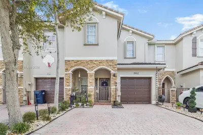 8962 SW 225th St, Cutler Bay: photo 1 of 28