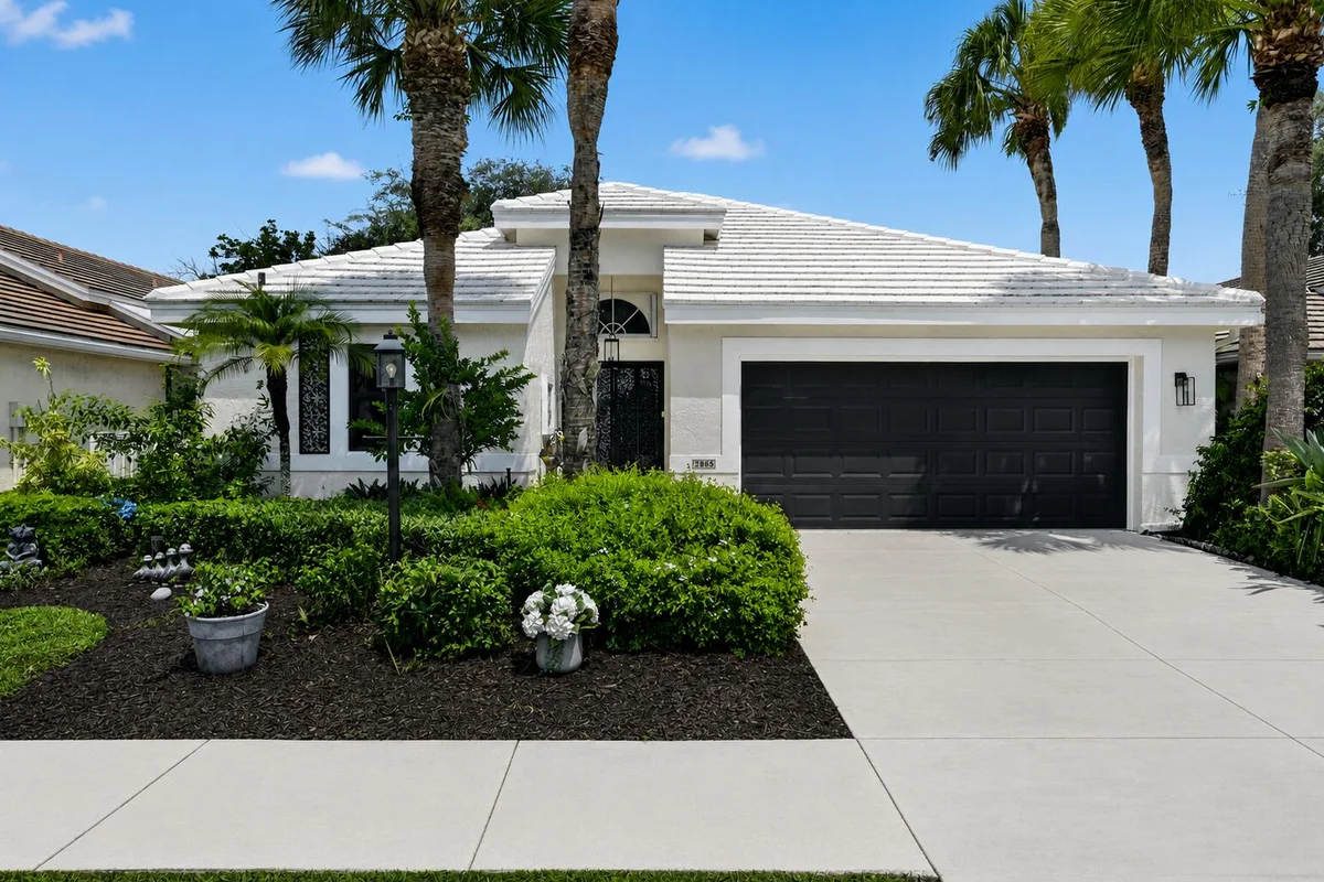 2865 N Clearbrook Cir N, Delray Beach: photo 1 of 35