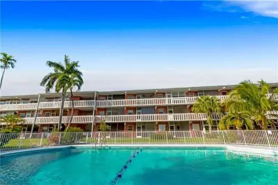 141 NE 10th Ave #20B, Hallandale Beach: photo 1 of 24