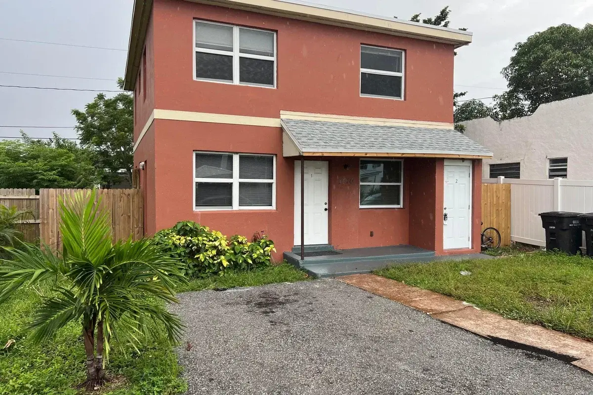 1010 Adams St #1, West Palm Beach: photo 1 of 5