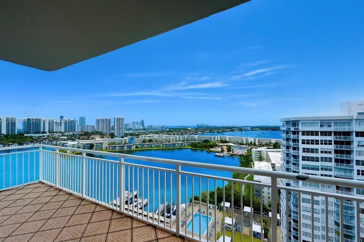 18071 Biscayne Blvd #PH03 & PH04, Aventura: photo 1 of 63