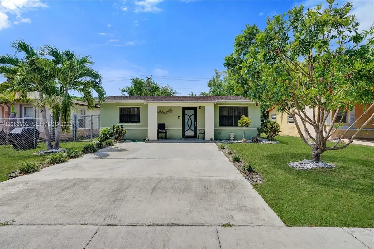 10366 SW 172nd St, Miami: photo 1 of 21