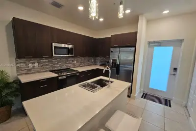 8301 NW 41st St #B-402, Doral: photo 1 of 52