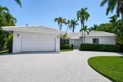 420 Lido Dr, Fort Lauderdale: photo 1 of 32