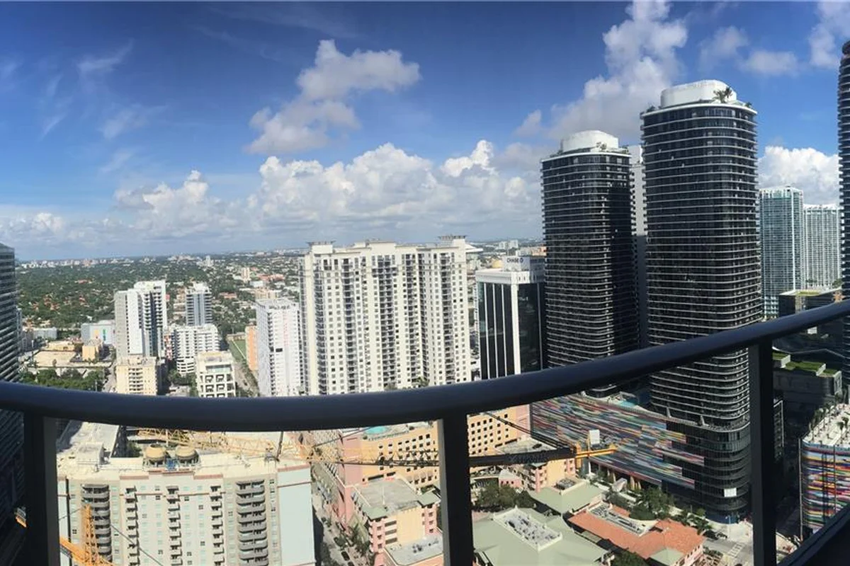 1010 Brickell Ave #2308, Miami: photo 1 of 11