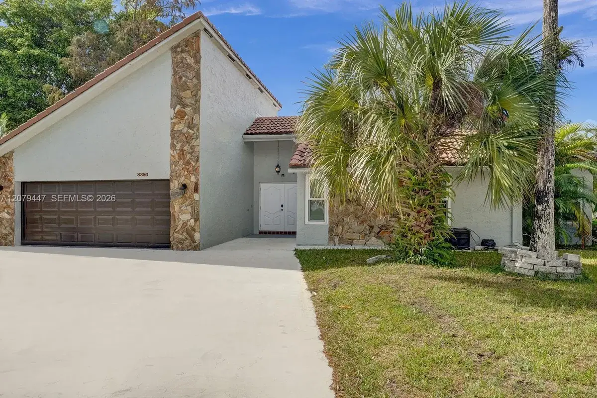 8350 NW 15th Ct, Coral Springs: photo 1 of 35