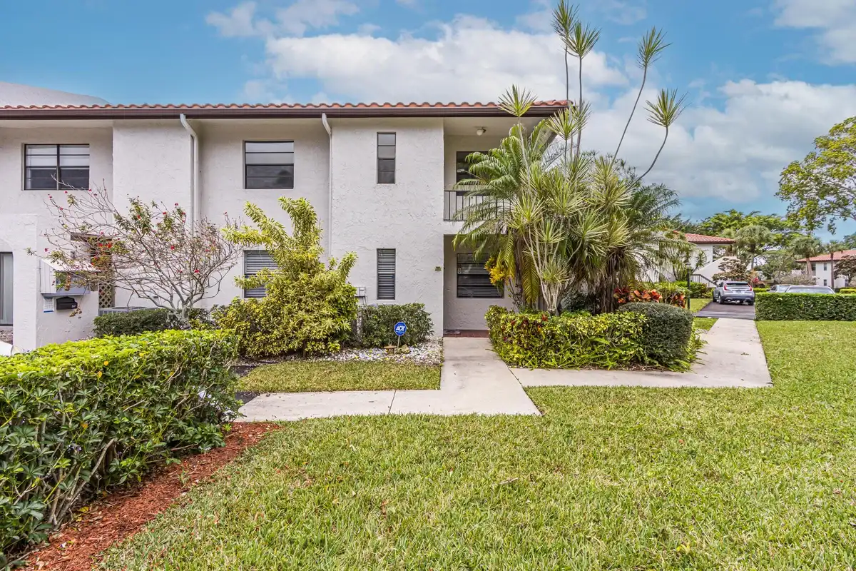 9293 Vista Del Lago #G, Boca Raton: photo 1 of 21