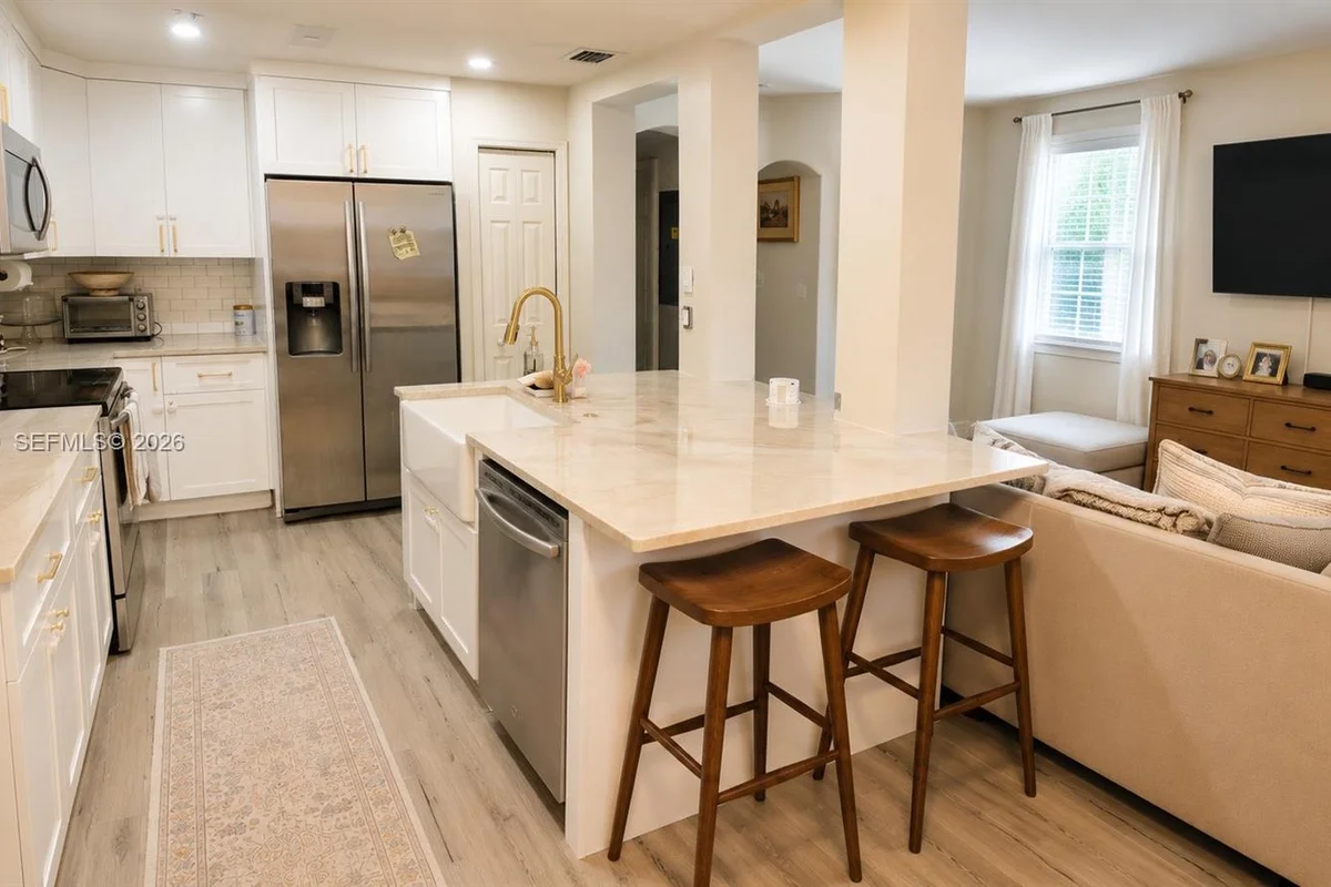 10902 NW 83rd St #223, Doral: photo 1 of 20
