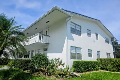 125 Northampton G, West Palm Beach: photo 1 of 16