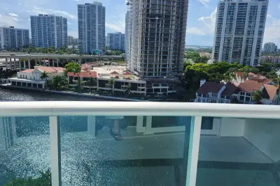 19390 Collins Ave #1225, Sunny Isles Beach: photo 1 of 12