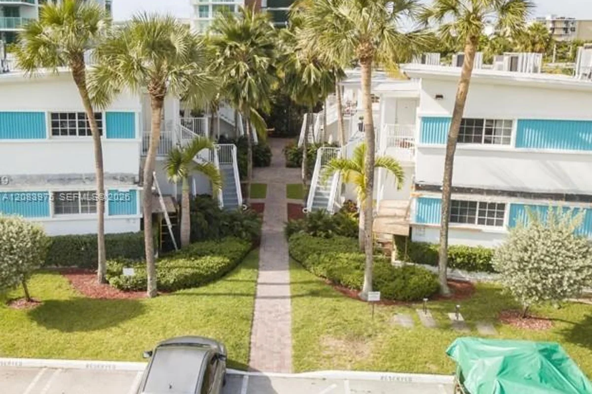 1150 103rd St #2, Bay Harbor Islands: photo 1 of 7