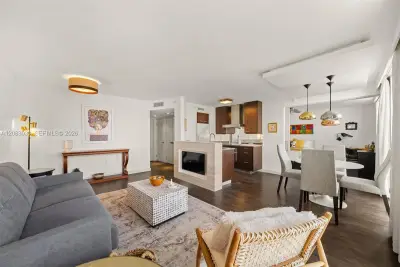 1688 West Ave #806, Miami Beach: photo 1 of 26