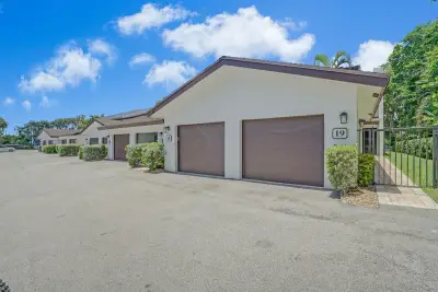 1301 N Riverside Dr #19, Pompano Beach: photo 1 of 47