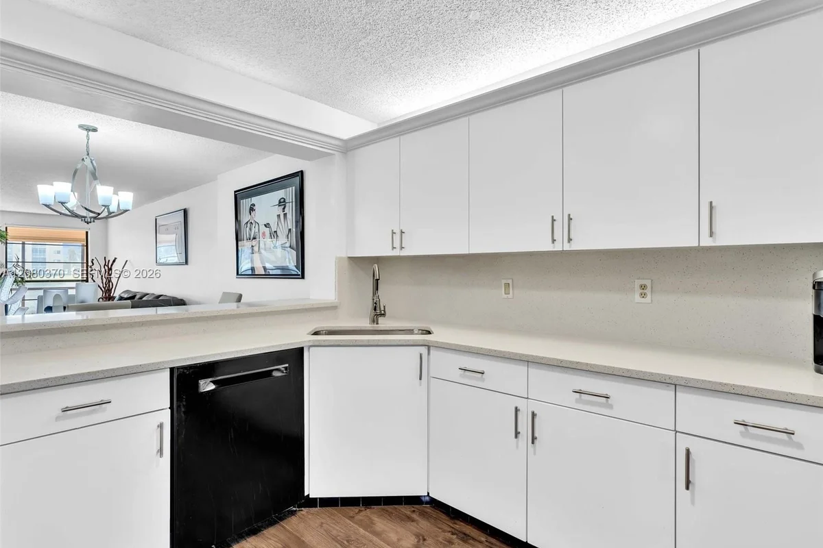 7518 Fairfax Dr #110, Tamarac: photo 1 of 71