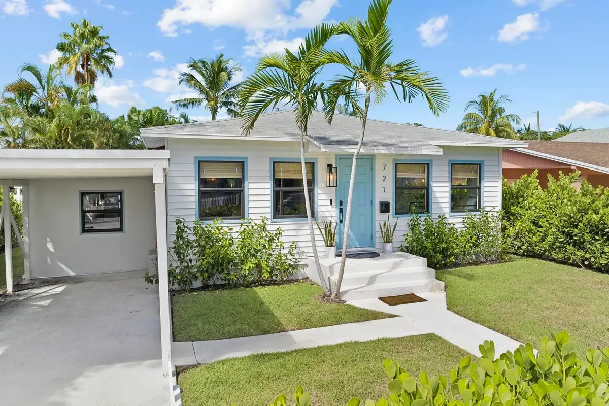 721 Dobbins St, West Palm Beach: photo 1 of 37